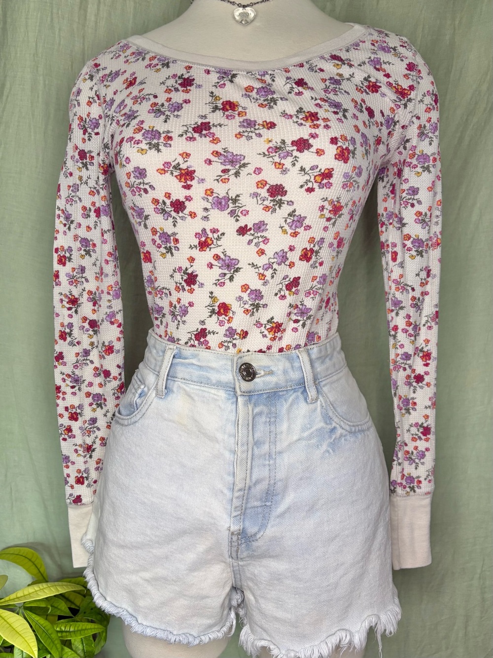 White Floral Ribbed Long-Sleeve Top #cottagecore
